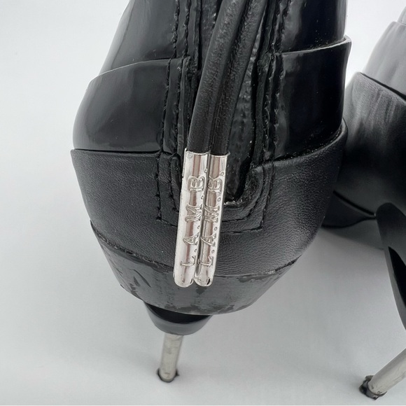 L.A.M.B. Black Leather Peep Toe Ankle Booties Silver Stiletto Heel Zip 6.5 - Picture 6 of 13